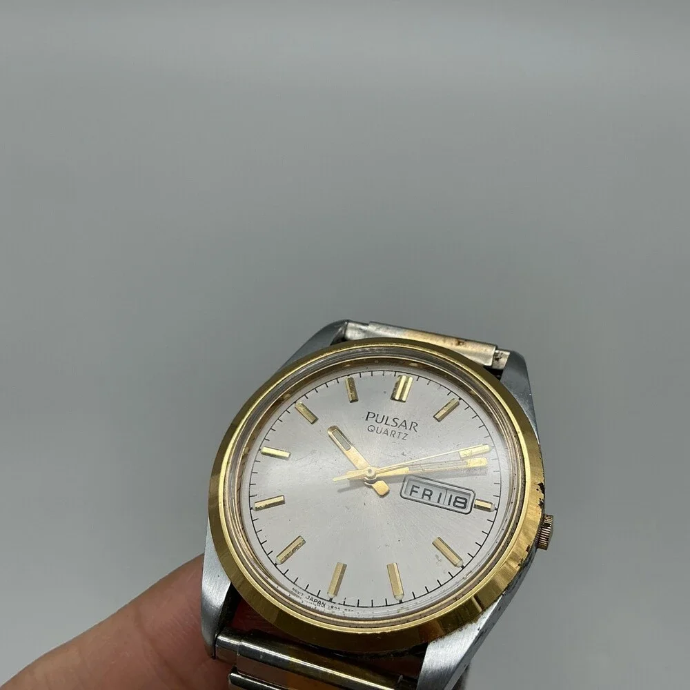 Vintage Pulsar Mens Watch 35mm V-533-8A50 Day Date Two Tone Stretch New Battery